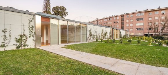 4 bedrooms House in Porto, Portugal No. 16974 14