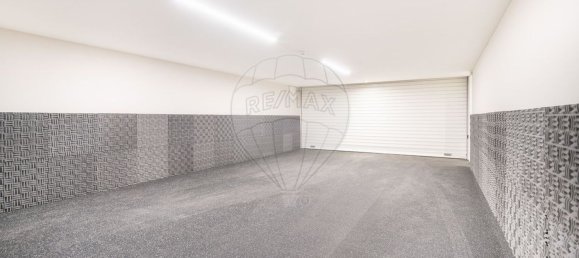 4 bedrooms House in Porto, Portugal No. 16974 32