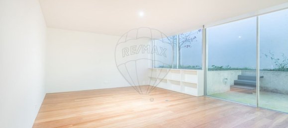 4 bedrooms House in Porto, Portugal No. 16974 23