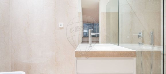 4 bedrooms House in Porto, Portugal No. 16974 27