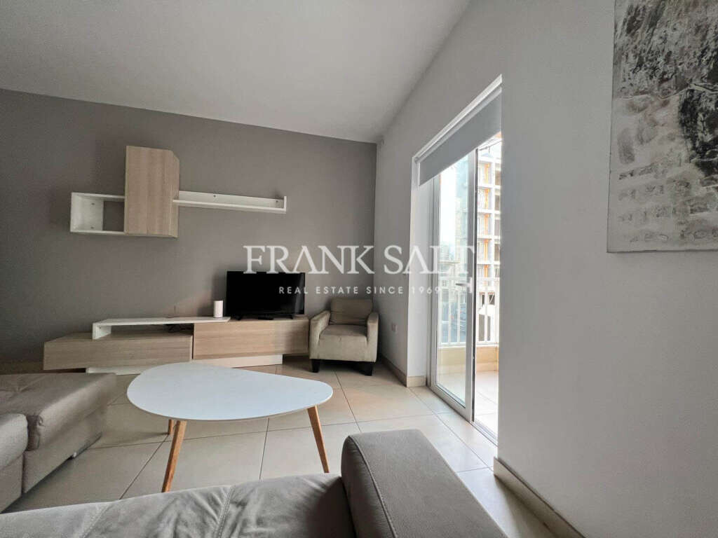 Apartamento T2 em Saint Julian's, Malta N.º 7385