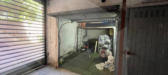 Garaje de 1 habitación en Pomigliano d'Arco, Italy No. 20043 8