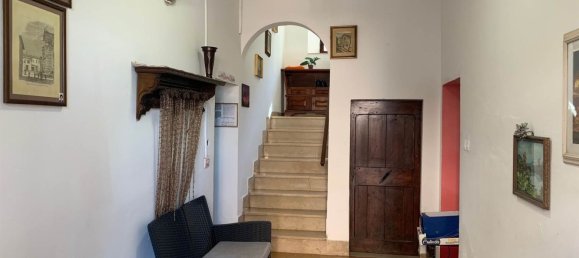 6 rooms Apartment in Cinigiano, Italy No. 118020 2