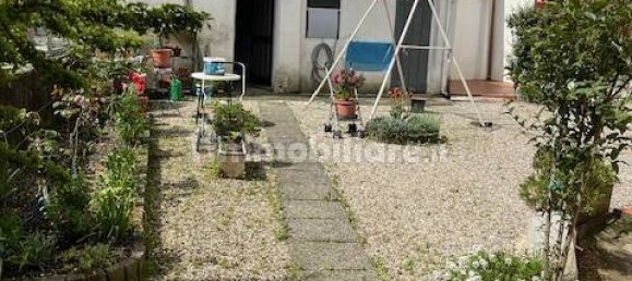 3 bedrooms Villa in Udine, Italy No. 374853 2