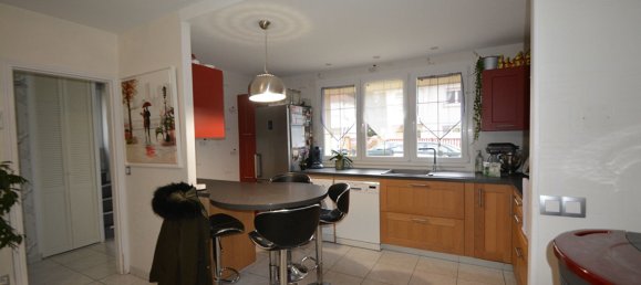 Casa de 4 dormitorios en Chauny, France No. 42450 3