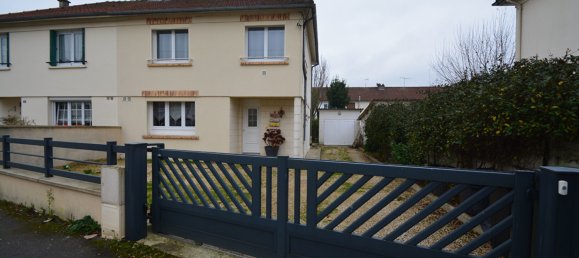 Casa de 4 dormitorios en Chauny, France No. 42450 4