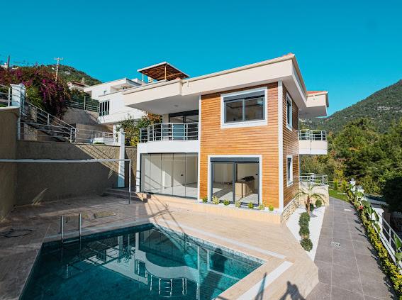 Villa 4+1 in Tepe, Turkey No. 10926