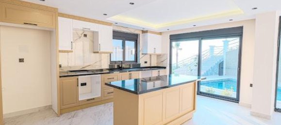 Villa 4+1 in Tepe, Turkey No. 10926 11