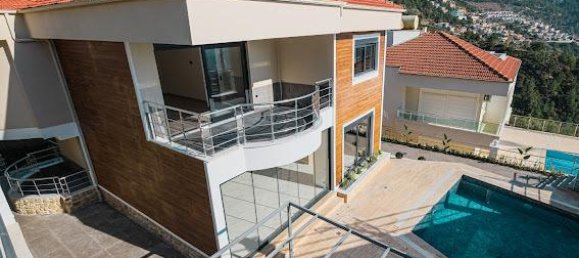 Villa 4+1 in Tepe, Turkey No. 10926 7