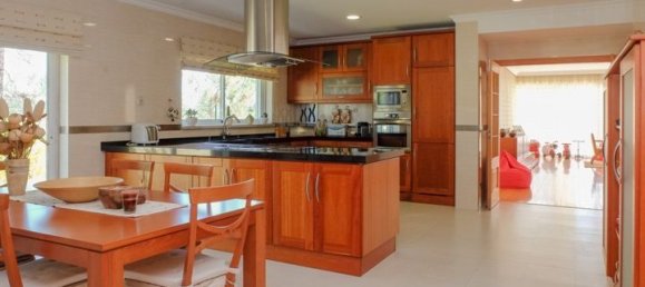 7 bedrooms House in Sesimbra, Portugal No. 16129 24