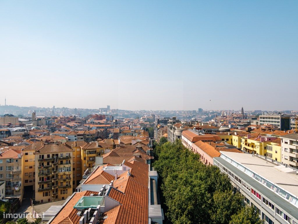 4 bedrooms Penthouse in Porto, Portugal No. 275101