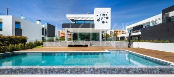 5 bedrooms Villa in Quarteira, Portugal No. 117890 5