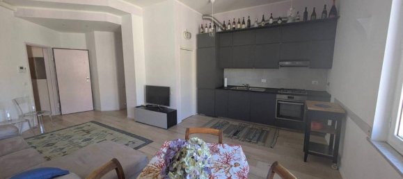 Квартира с 3 комнатами в Генуя, Италия № 41060 2