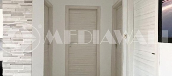 Квартира с 5 комнатами в Порденоне, Италия № 12772 12