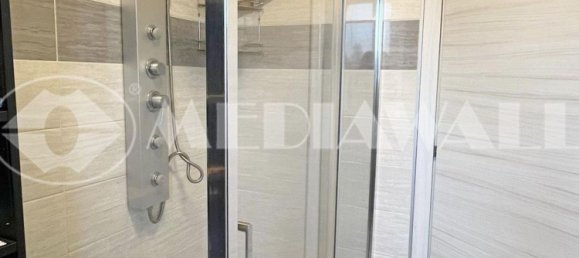 Квартира с 5 комнатами в Порденоне, Италия № 12772 14