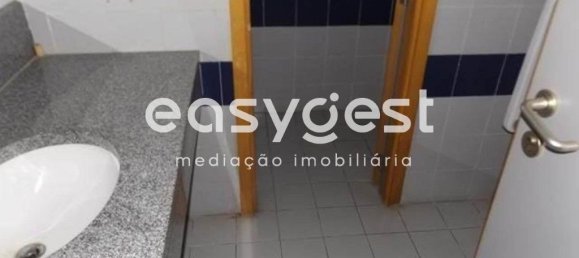 242m² Commercial property in Santarem, Portugal No. 71657 9