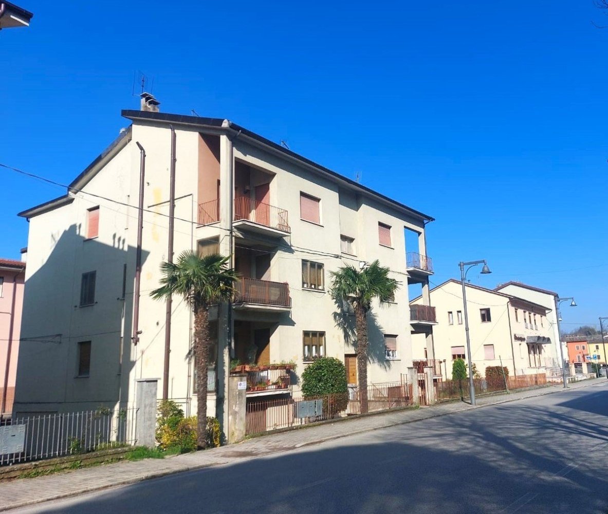 4 bedrooms Apartment in Piobbico, Italy No. 362162