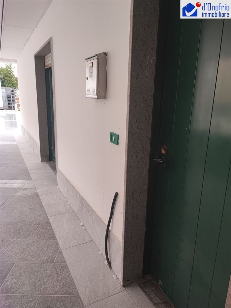 Oficina en Campobasso, Italy 50 m² No. 201776