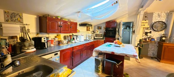 3 bedrooms House in Dammarie, France No. 38812 2