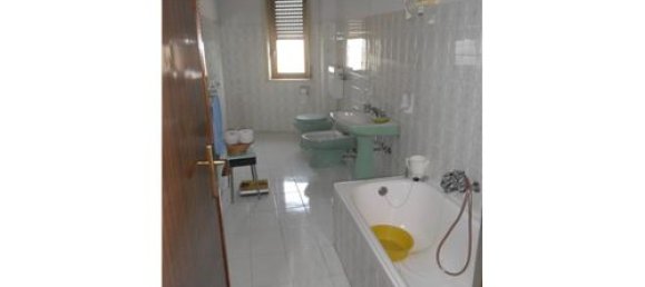 Apartamento de 3 dormitorios en San Cataldo, Italy No. 280120 8
