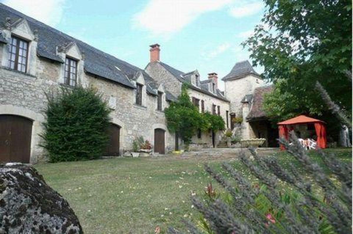 5 bedrooms House in Martel, France No. 32485