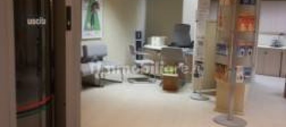 Imóvel comercial de 3 divisões em Cividate Camuno, Italy N.º 355079 3