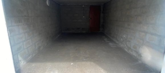  Garage in Mont-de-Marsan, France No. 344844 3