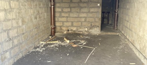  Garage in Mont-de-Marsan, France No. 344844 4