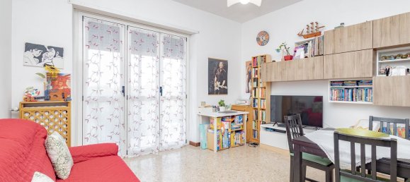 Apartamento de 2 habitaciónes en Sesto San Giovanni, Italy No. 330361 2