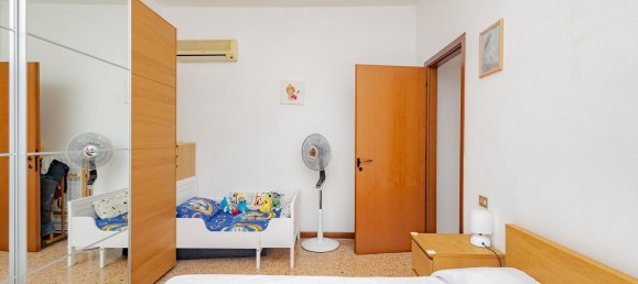 Apartamento de 2 habitaciónes en Sesto San Giovanni, Italy No. 330361 13