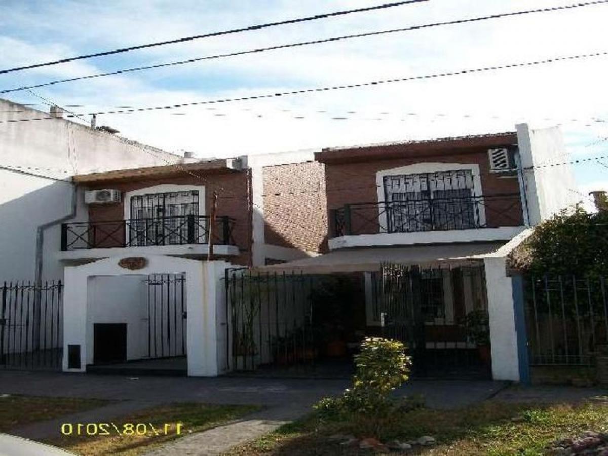 2 bedrooms House in Bermudez, Argentina No. 18584