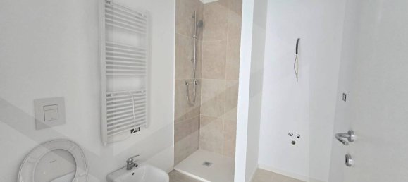 Studio in Milan, Italy No. 241348 5