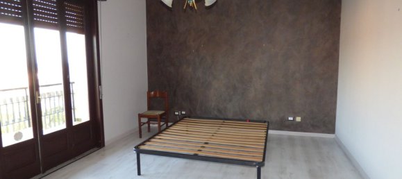 6-salle Appartement à Augusta, Italy No. 61495 8