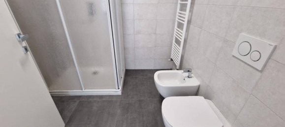 3غرفة شقة في Como, Italy رقم 36884 50