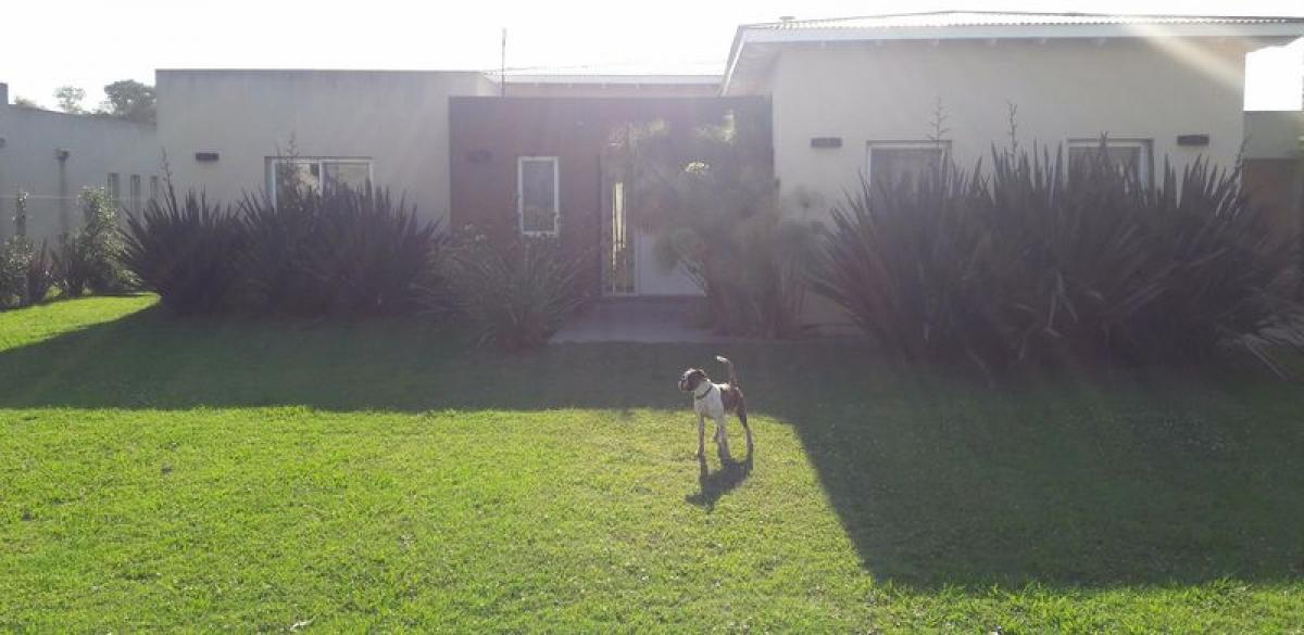 3 bedrooms House in Buenos Aires, Argentina No. 101795