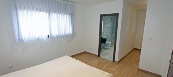 4 Schlafzimmer Haus in Lons-le-Saunier, France, Nr. 196515 5