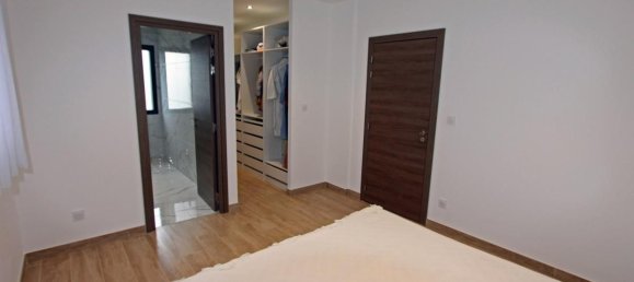 4 Schlafzimmer Haus in Lons-le-Saunier, France, Nr. 196515 7