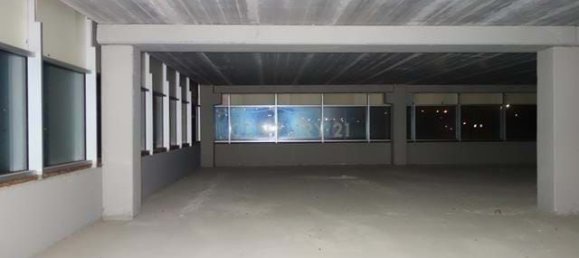 480m² Office in Terrassa, Spain No. 159557 3