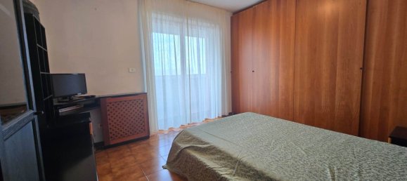 1 bedroom Apartment in Rome, Italy No. 146766 32
