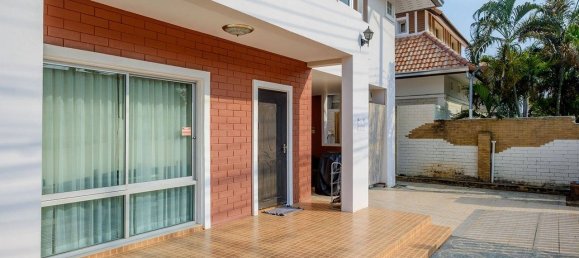 4 bedrooms Cafe / restaurant in Pattaya, Thailand No. 1203 18