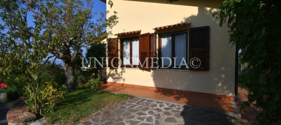 5 rooms House in Fosdinovo, Italy No. 118009 8