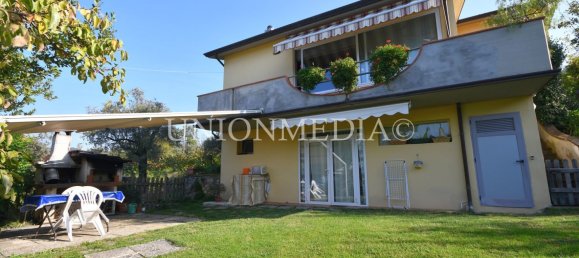 5 rooms House in Fosdinovo, Italy No. 118009 2