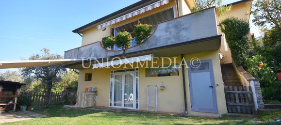 5 rooms House in Fosdinovo, Italy No. 118009 3