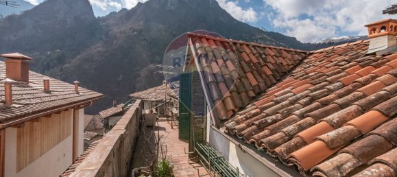 3 bedrooms Apartment in Bagolino, Italy No. 364293 3