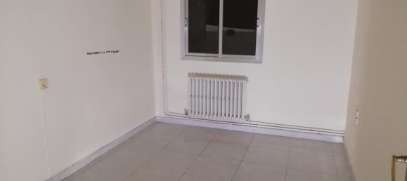 Apartamento de 3 dormitorios en Ciudad Real, Spain No. 157345 3