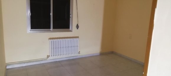 Apartamento de 3 dormitorios en Ciudad Real, Spain No. 157345 5