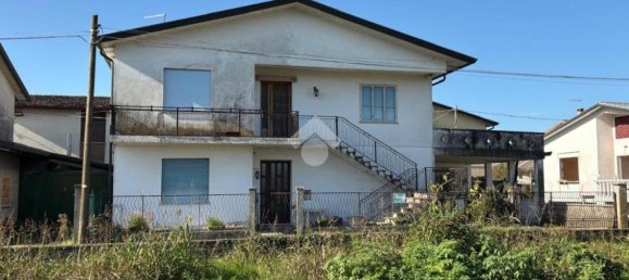 6غرفة فيلا في Rossano Veneto, Italy رقم 128487 25