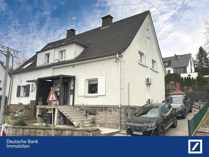 3 bedrooms Townhouse in Essen, Germany No. 92729