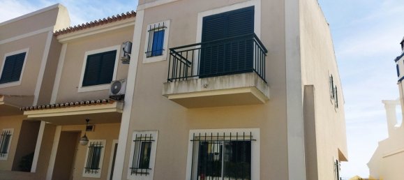 3 bedrooms Townhouse in Quarteira, Portugal No. 246108 3