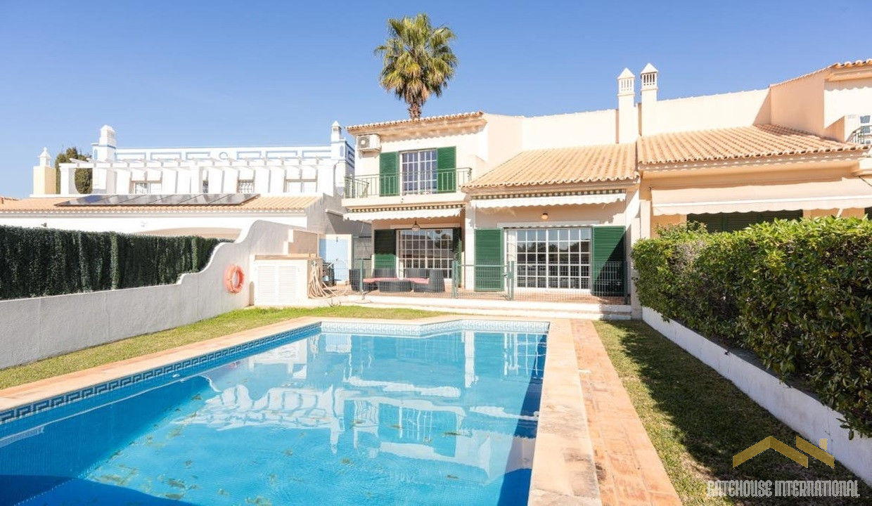 3 bedrooms Townhouse in Quarteira, Portugal No. 246108